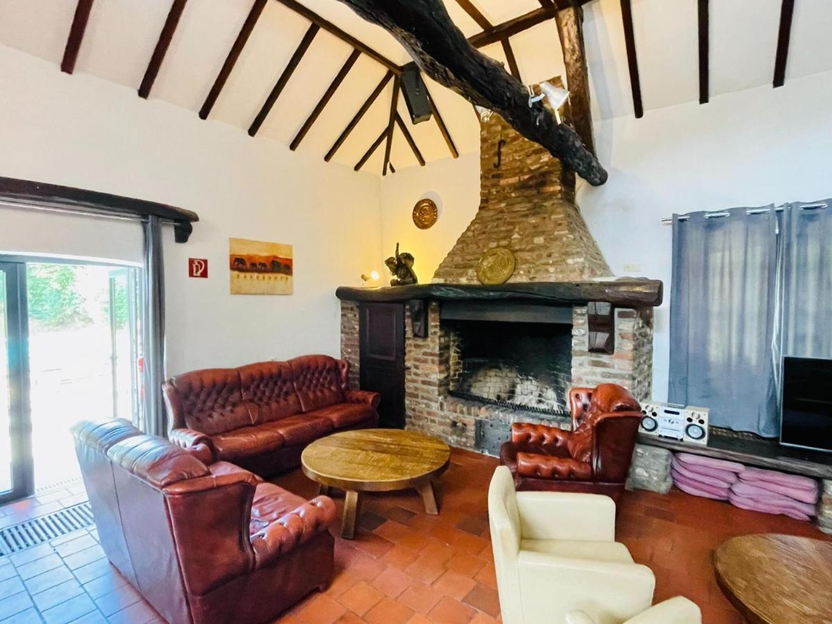Magnificent Farmhouse In Sint Joost Ngoại thất bức ảnh